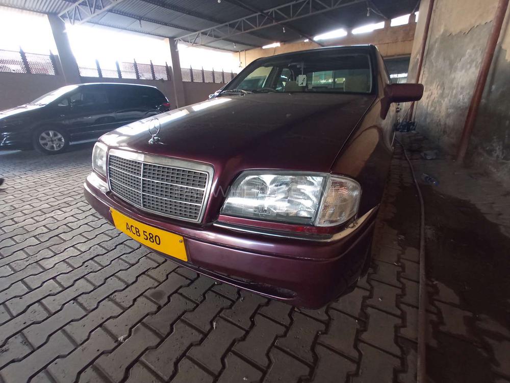 Mercedes Benz C Class 1995 for Sale in Multan Image-1