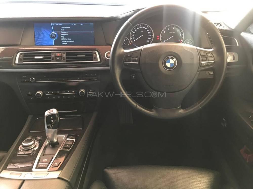BMW 7 Series 2010 for Sale in Lahore BMW 7 Series 2010 for Sale in Lahore Image-4