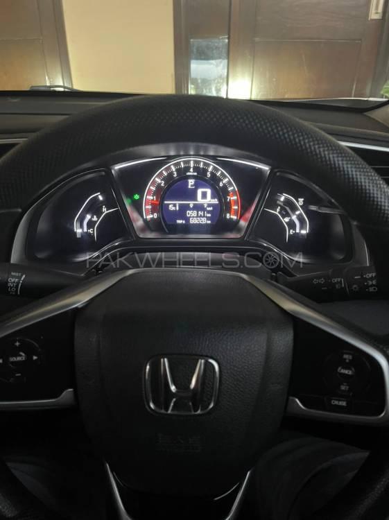 ہونڈا سوک 2018 for Sale in اسلام آباد ہونڈا سوک 2018 for Sale in اسلام آباد Image-8