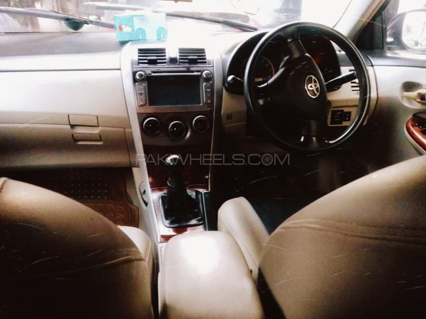 Toyota Corolla 2013 for Sale in Karachi Image-1