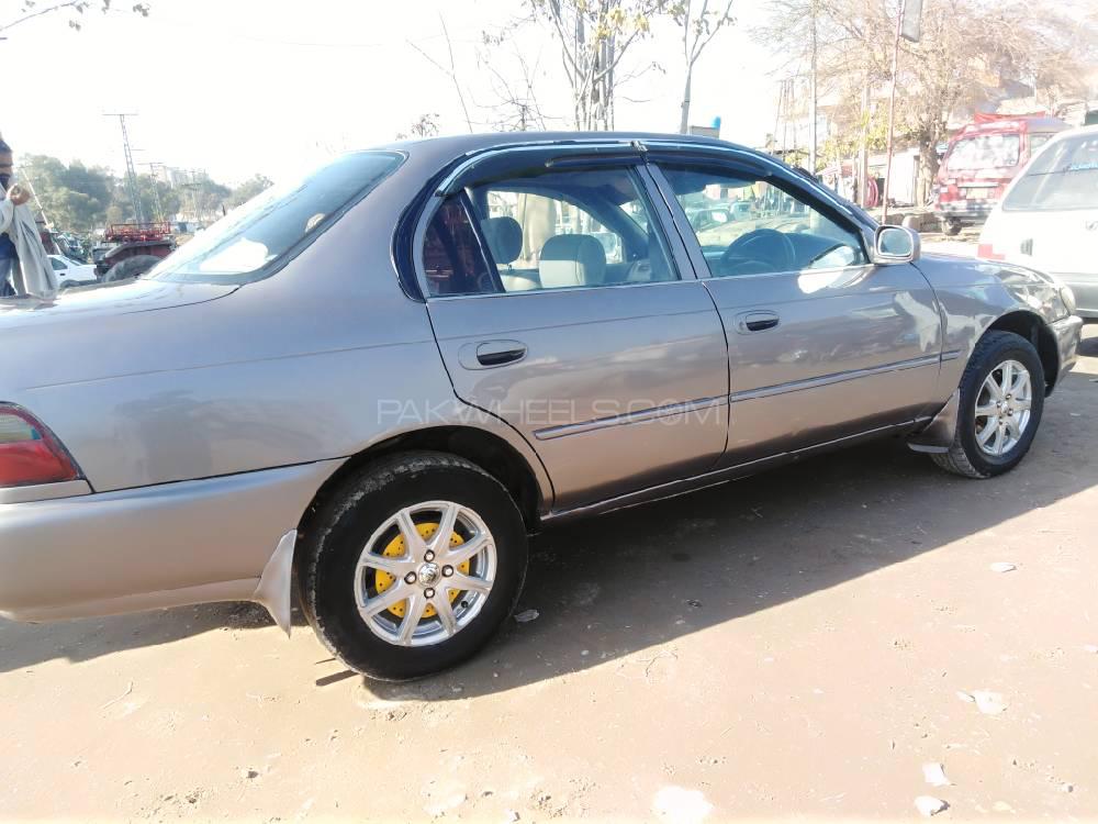 Toyota Corolla 2001 for Sale in Islamabad Image-1