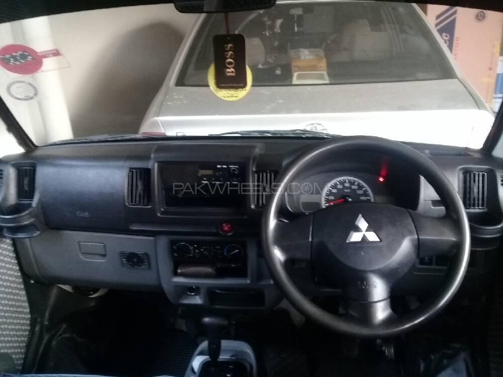 Mitsubishi Minicab 2011 for Sale in Peshawar Mitsubishi Minicab 2011 for Sale in Peshawar Image-6