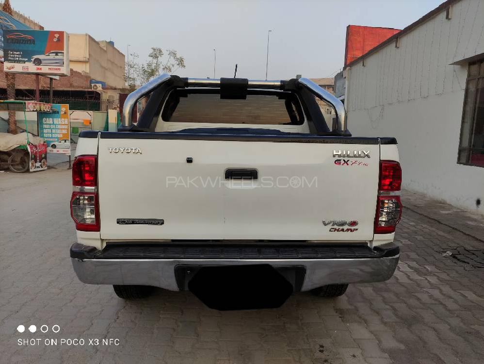 Toyota Hilux 2016 for Sale in Multan Toyota Hilux 2016 for Sale in Multan Image-4