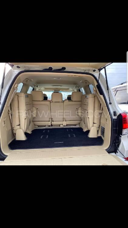 Toyota Land Cruiser 2017 for Sale in Islamabad Toyota Land Cruiser 2017 for Sale in Islamabad Image-9