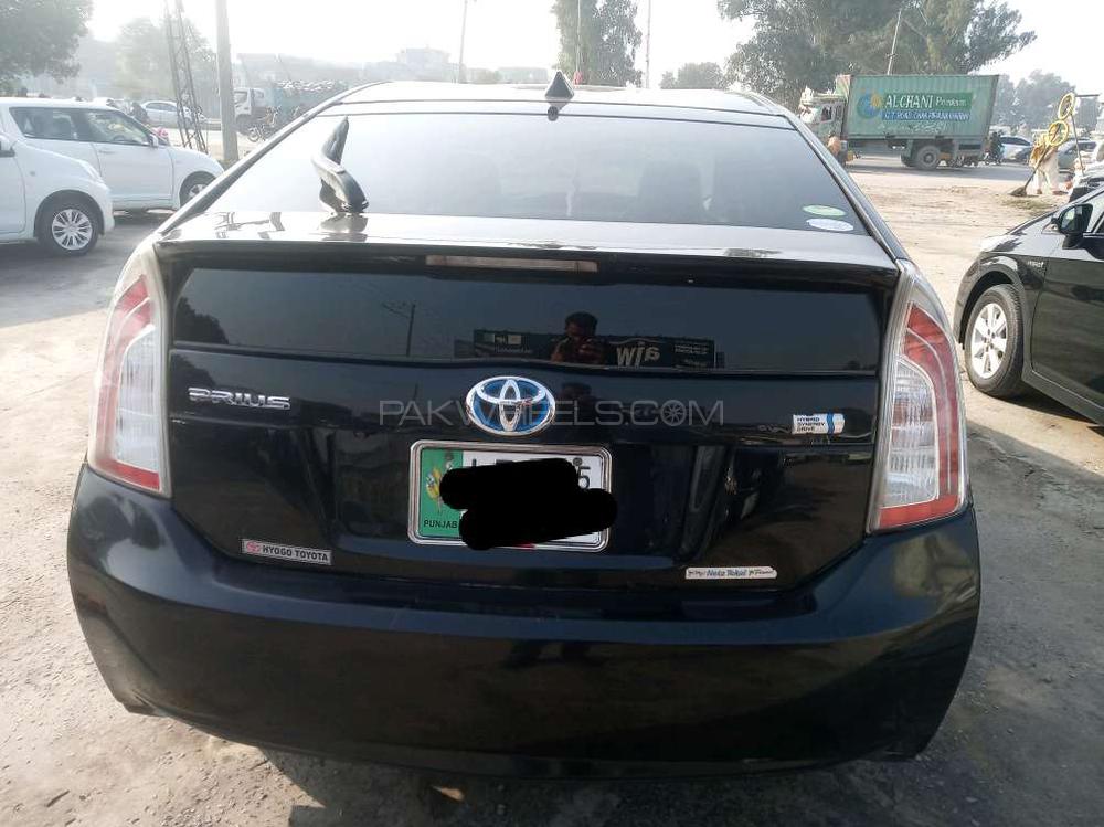Toyota Prius 2012 for Sale in Gujranwala Toyota Prius 2012 for Sale in Gujranwala Image-4