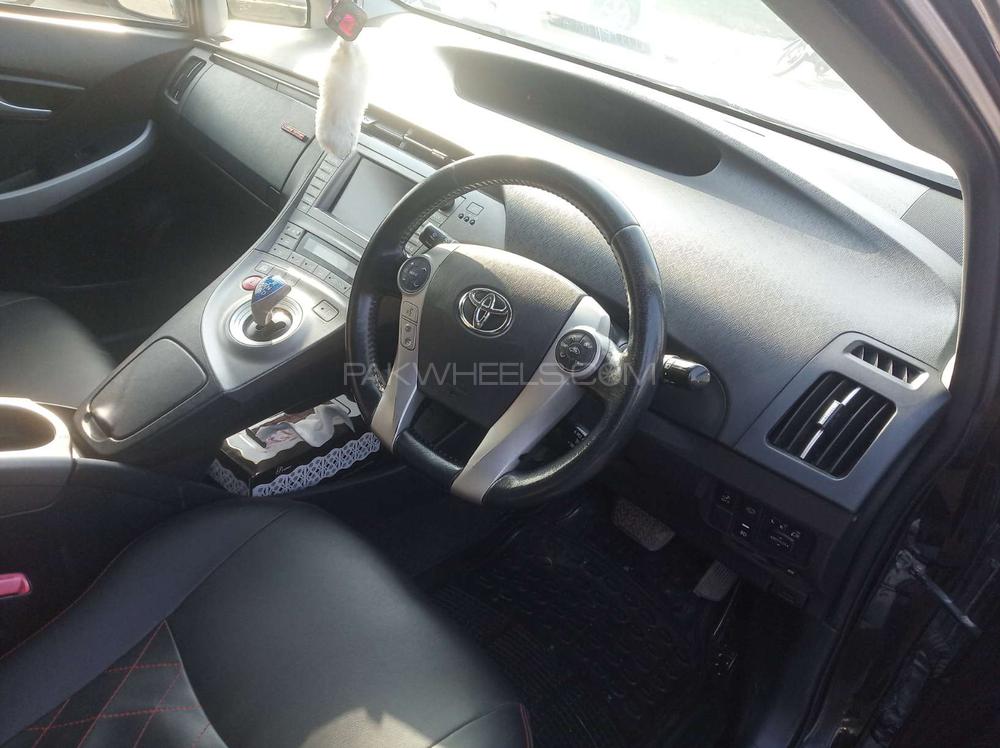 Toyota Prius 2012 for Sale in Gujranwala Toyota Prius 2012 for Sale in Gujranwala Image-7