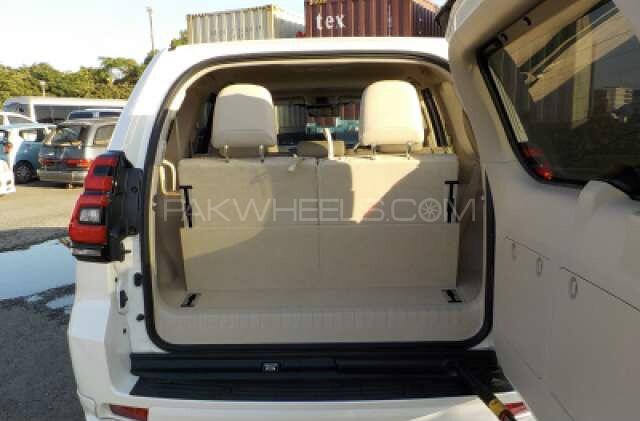 Toyota Prado 2017 for Sale in Lahore Toyota Prado 2017 for Sale in Lahore Image-13