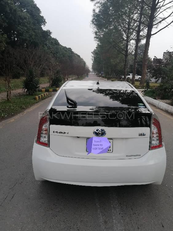 Toyota Prius 2013 for Sale in Islamabad Image-1