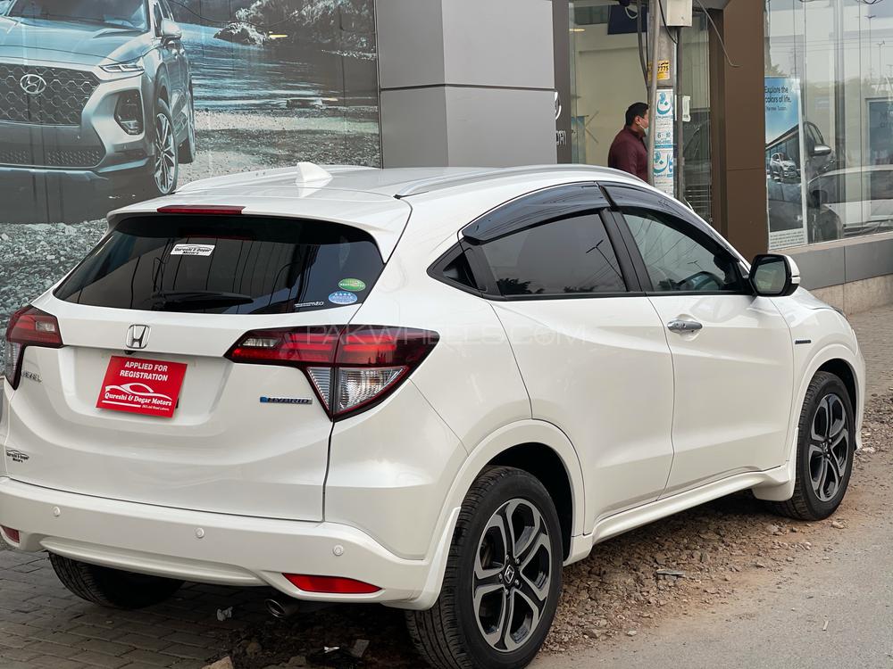 Honda Vezel 2015 for Sale in Lahore Honda Vezel 2015 for Sale in Lahore Image-6