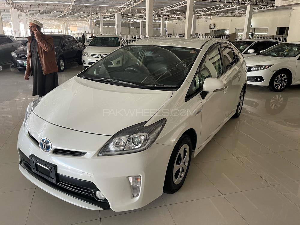 Toyota Prius 2015 for Sale in Peshawar Image-1