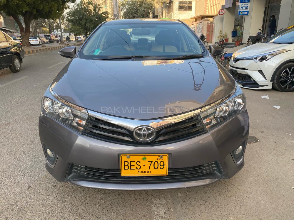 Toyota Corolla 2015 for Sale in Karachi Image-1