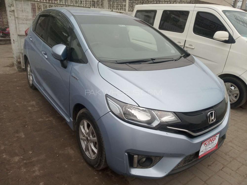 Honda Fit 2016 for Sale in Gujranwala Honda Fit 2016 for Sale in Gujranwala Image-2