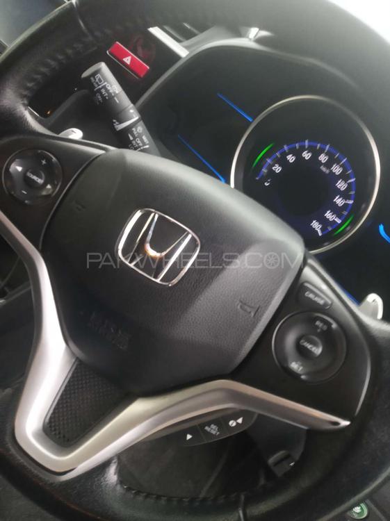 Honda Fit 2016 for Sale in Gujranwala Honda Fit 2016 for Sale in Gujranwala Image-11