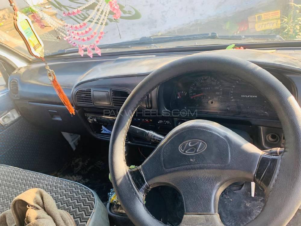 Hyundai Shehzore 2004 for Sale in Chakwal Hyundai Shehzore 2004 for Sale in Chakwal Image-7