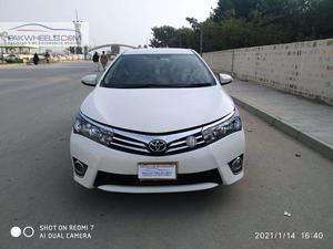 Slide_toyota-corolla-gli-vvti-2016-46136134
