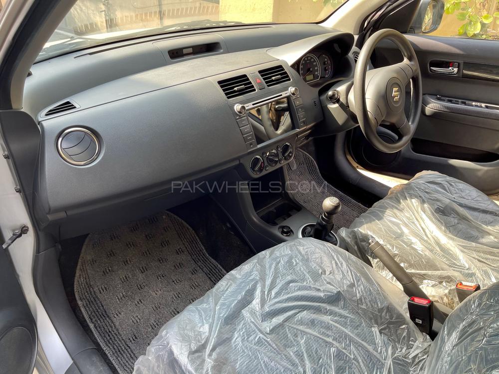 سوزوکی سوئفٹ 2018 for Sale in کراچی سوزوکی سوئفٹ 2018 for Sale in کراچی Image-3