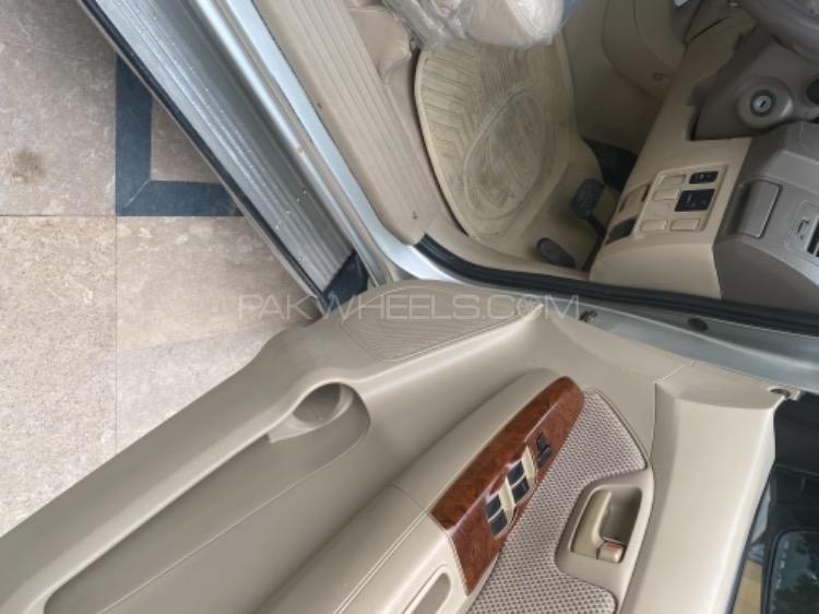 Toyota Hilux 2005 for Sale in Lahore Toyota Hilux 2005 for Sale in Lahore Image-5