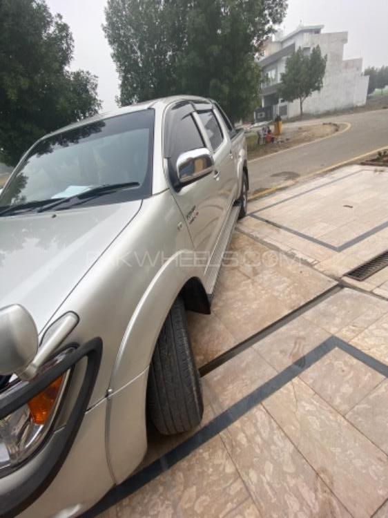 Toyota Hilux 2005 for Sale in Lahore Toyota Hilux 2005 for Sale in Lahore Image-2