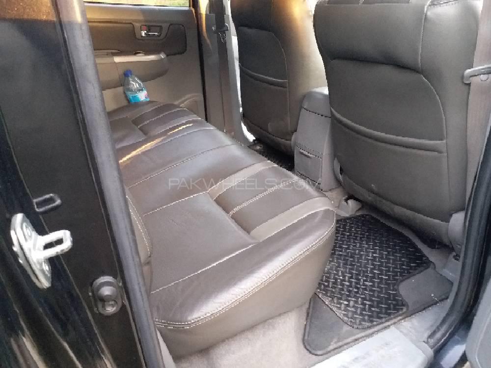 Toyota Hilux 2011 for Sale in Nowshera Toyota Hilux 2011 for Sale in Nowshera Image-15