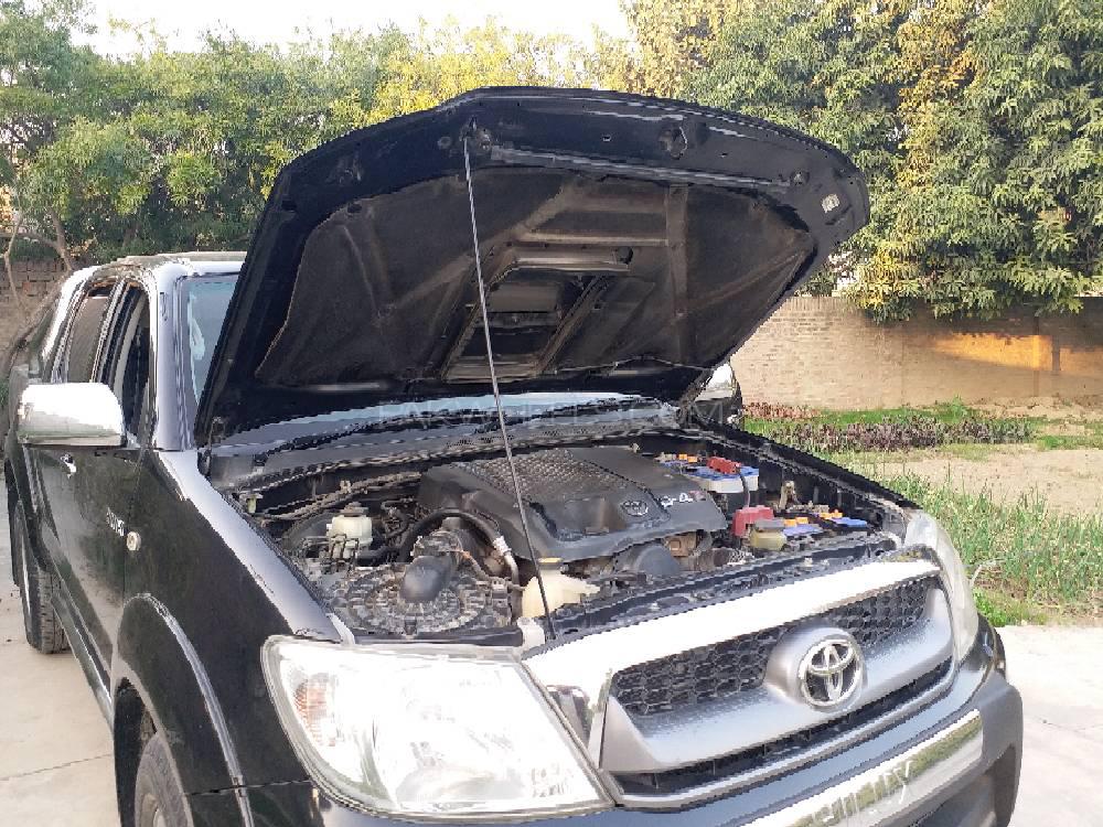 Toyota Hilux 2011 for Sale in Nowshera Toyota Hilux 2011 for Sale in Nowshera Image-10