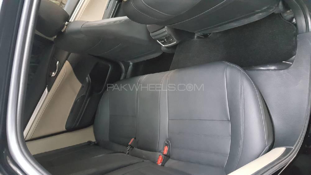 Honda Civic 2018 for Sale in Lahore Honda Civic 2018 for Sale in Lahore Image-10
