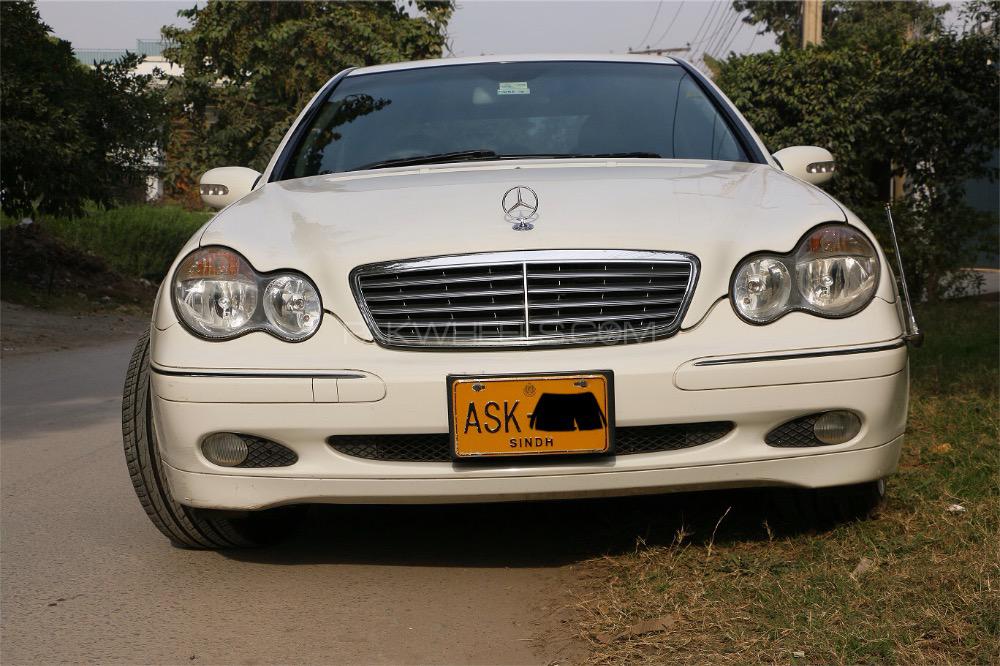 Mercedes Benz C Class 2004 for Sale in Peshawar Image-1