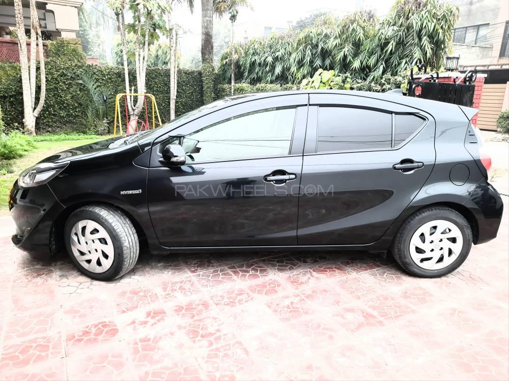 Toyota Aqua 2017 for Sale in Lahore Toyota Aqua 2017 for Sale in Lahore Image-4