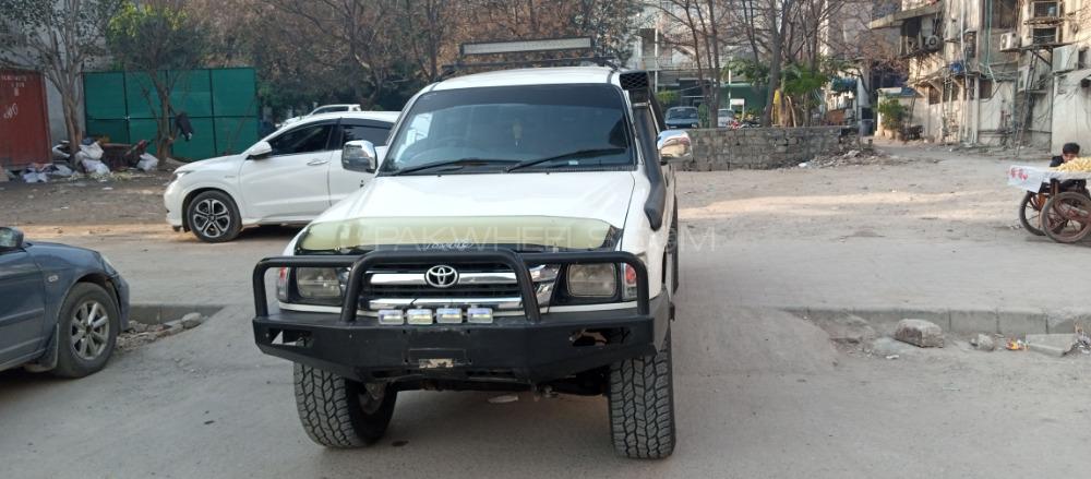 Toyota Hilux 2002 for Sale in Islamabad Image-1