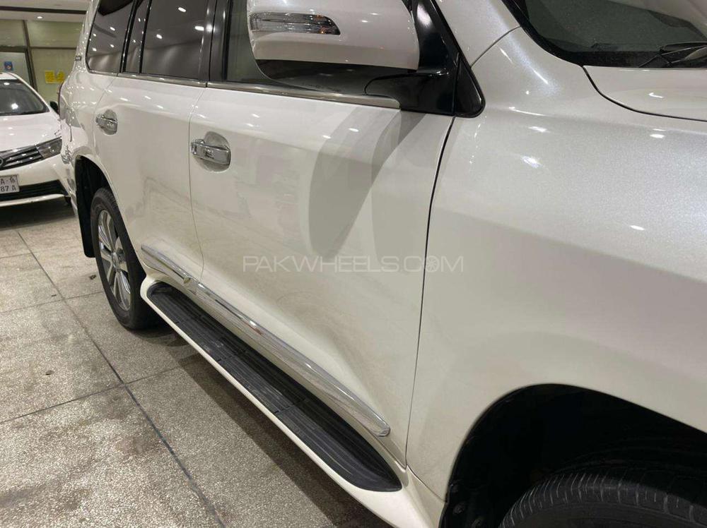 Toyota Land Cruiser 2011 for Sale in Lahore Toyota Land Cruiser 2011 for Sale in Lahore Image-3