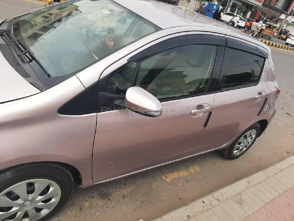 Toyota Vitz 2011 for Sale in Multan Image-1