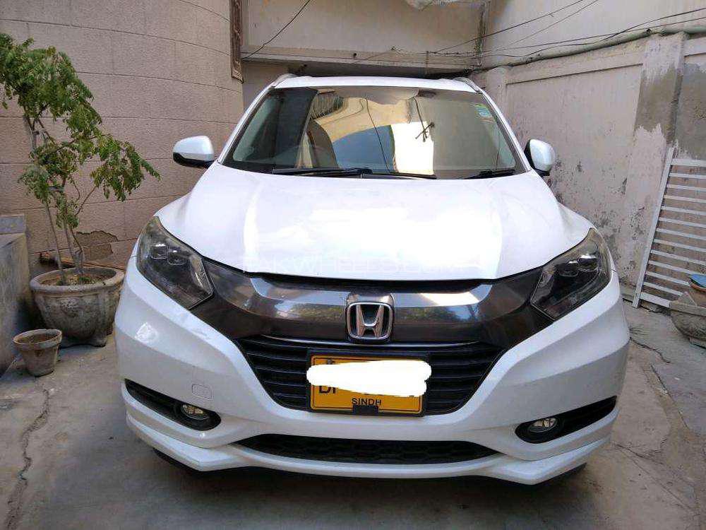 Honda Vezel 2014 for Sale in Karachi Image-1