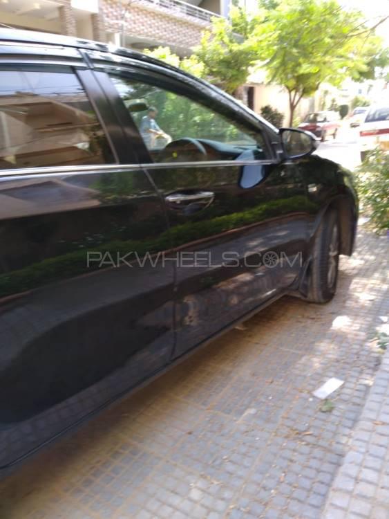Toyota Corolla 2015 for Sale in Karachi Toyota Corolla 2015 for Sale in Karachi Image-4