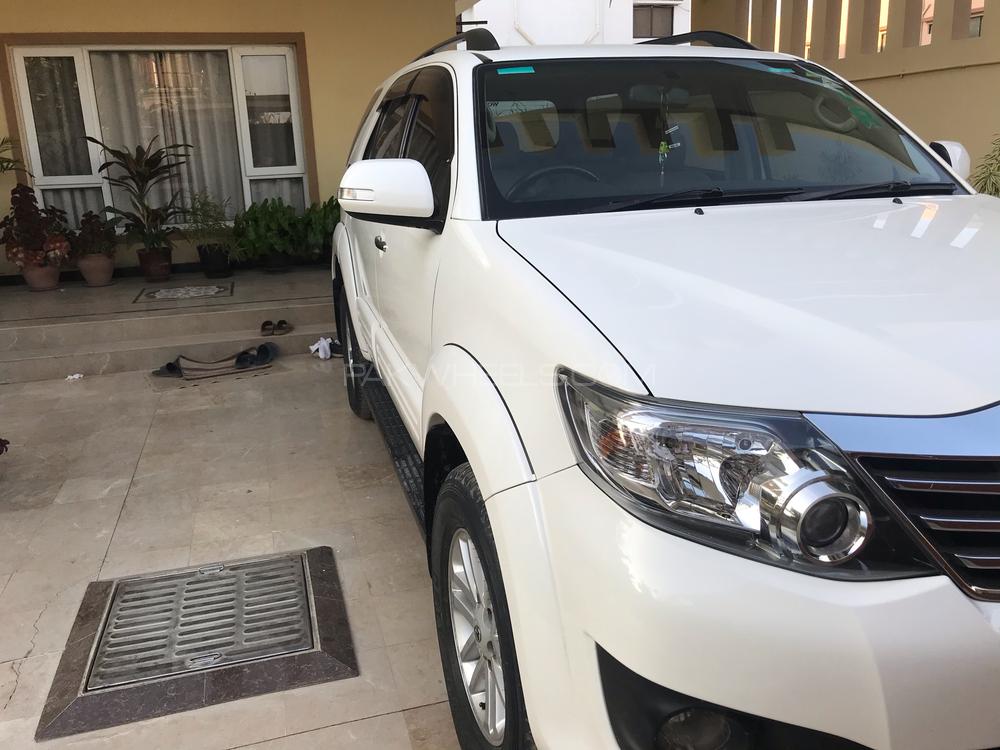 Toyota Fortuner 2015 for Sale in Karachi Toyota Fortuner 2015 for Sale in Karachi Image-4