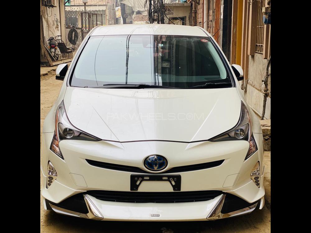 Toyota Prius 2017 for Sale in Lahore Image-1