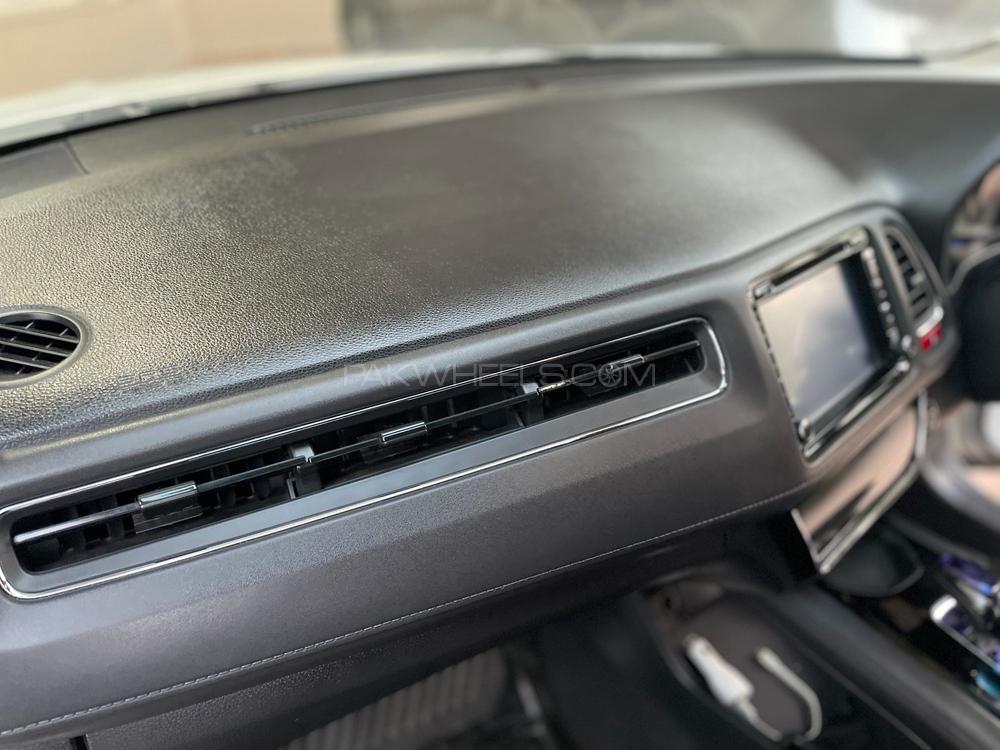 Honda Vezel 2015 for Sale in Lahore Honda Vezel 2015 for Sale in Lahore Image-7