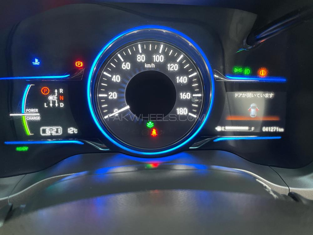 Honda Vezel 2015 for Sale in Lahore Honda Vezel 2015 for Sale in Lahore Image-10