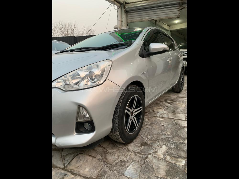 Toyota Aqua 2013 for Sale in Peshawar Image-1