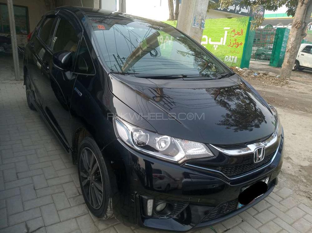 Honda Fit 2015 for Sale in Gujranwala Honda Fit 2015 for Sale in Gujranwala Image-2