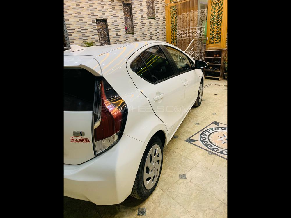 Toyota Aqua 2017 for Sale in Peshawar Toyota Aqua 2017 for Sale in Peshawar Image-4