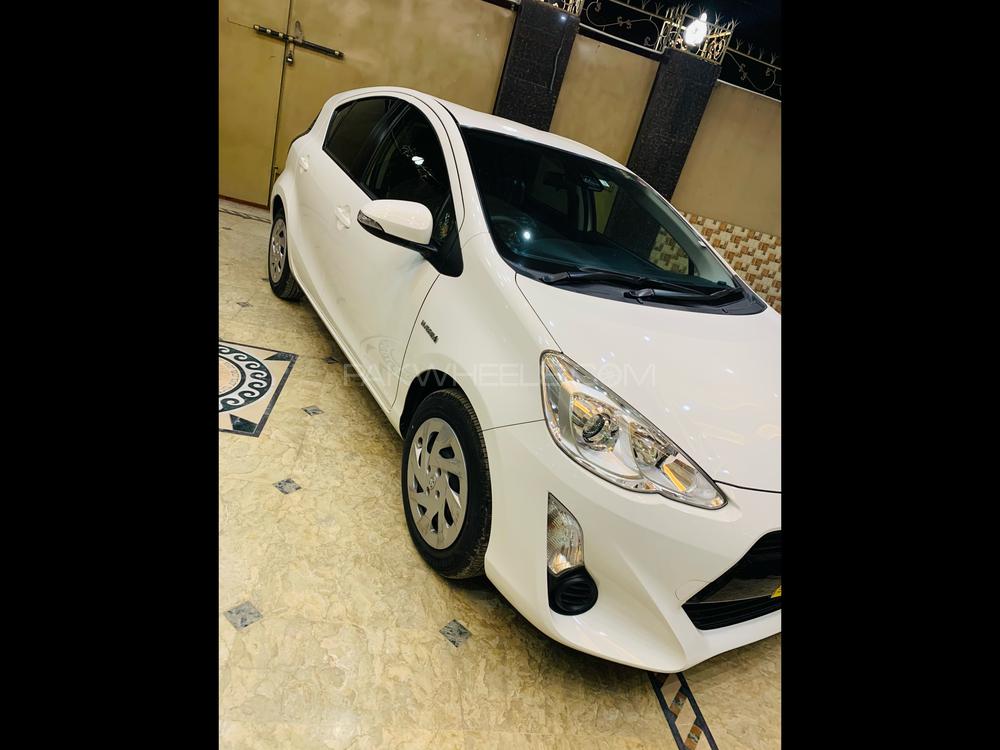 Toyota Aqua 2017 for Sale in Peshawar Toyota Aqua 2017 for Sale in Peshawar Image-11