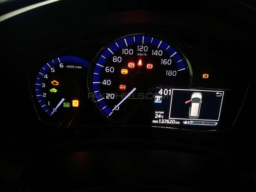 Toyota Corolla Fielder 2015 for Sale in Karachi Toyota Corolla Fielder 2015 for Sale in Karachi Image-4