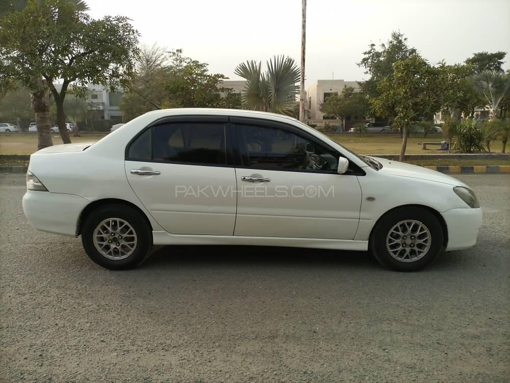 مٹسوبیشی لینسر 2005 for Sale in لاہور مٹسوبیشی لینسر 2005 for Sale in لاہور Image-3