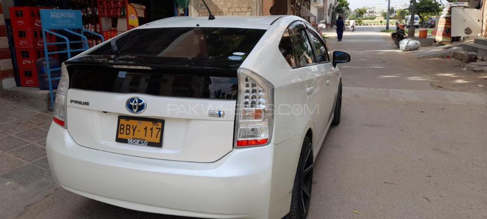 Toyota Prius - 2014  Toyota Prius - 2014  Image-4