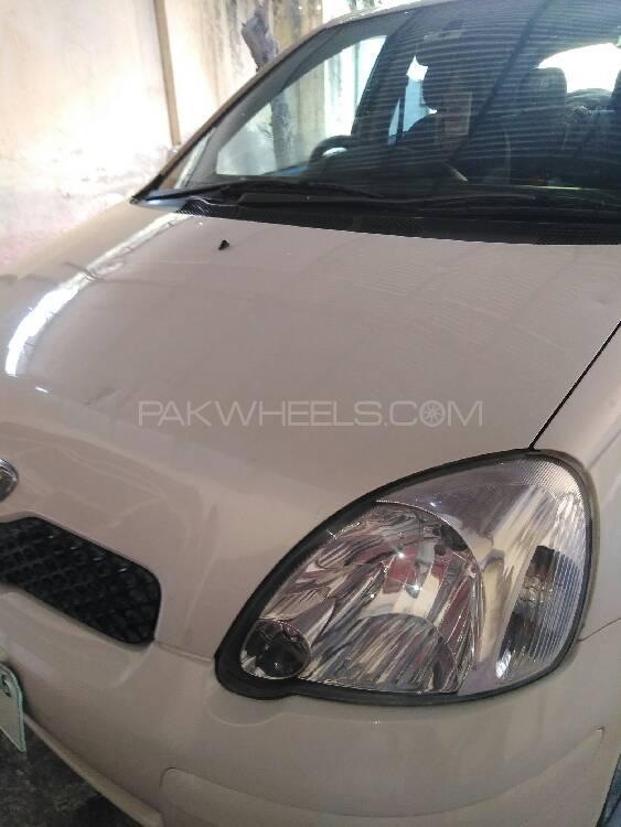 Toyota Vitz 2003 for Sale in Mardan Image-1