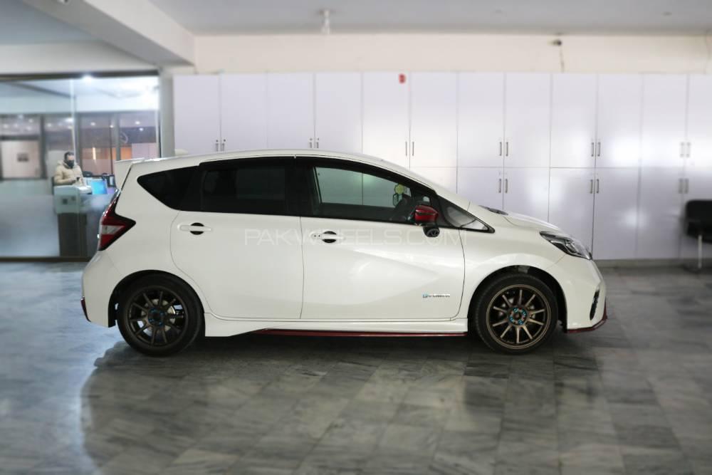 Nissan Note 2017 for Sale in Lahore Nissan Note 2017 for Sale in Lahore Image-4