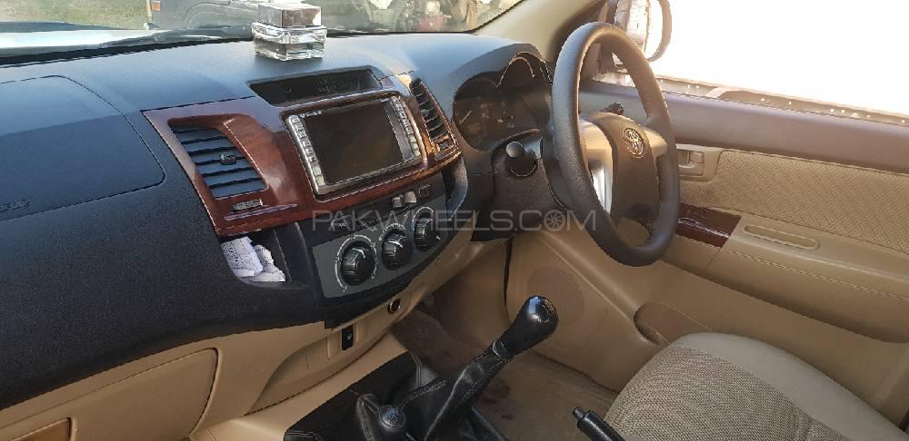 Toyota Hilux 2015 for Sale in Peshawar Image-1