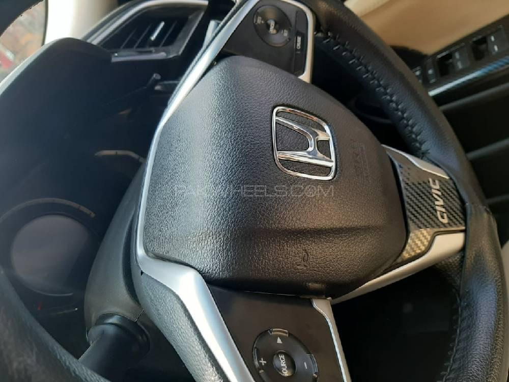 Honda Civic 2018 for Sale in Karachi Honda Civic 2018 for Sale in Karachi Image-18