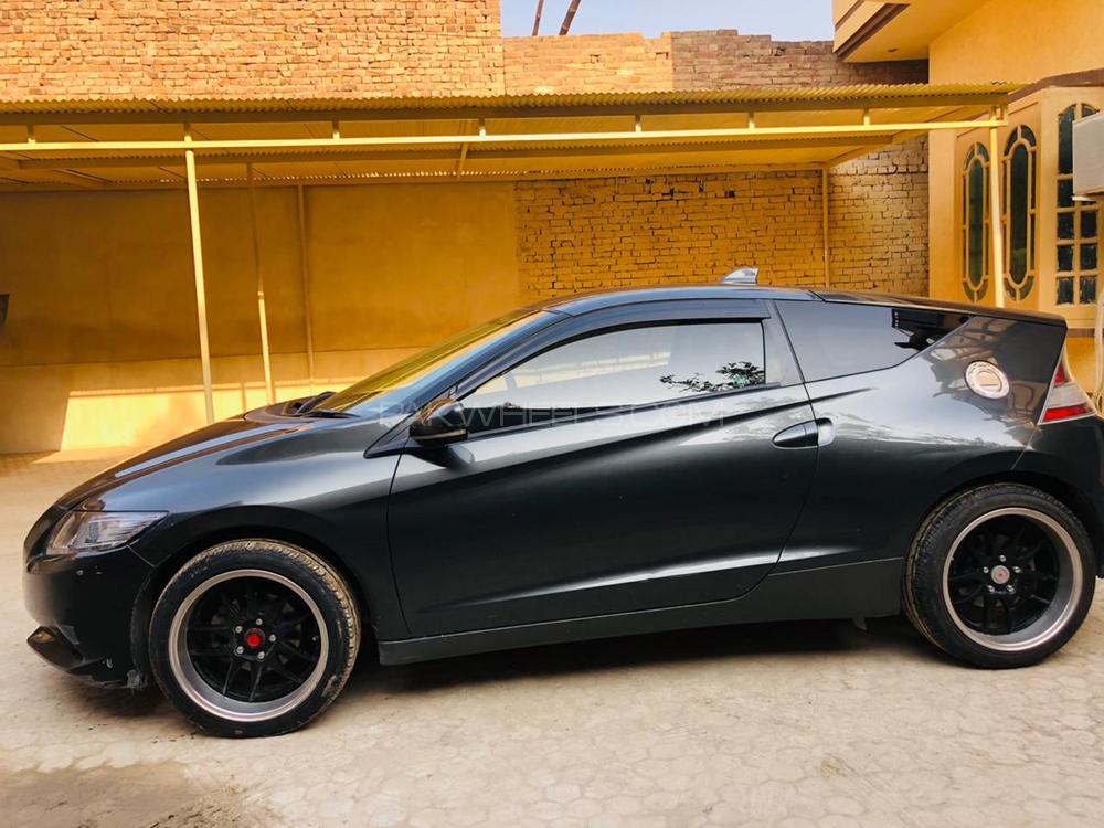Honda CR-Z 2011 for Sale in Peshawar Honda CR-Z 2011 for Sale in Peshawar Image-3