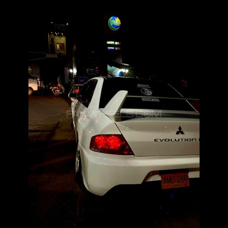 Mitsubishi Lancer Evolution X - 2005  Mitsubishi Lancer Evolution X - 2005  Image-3