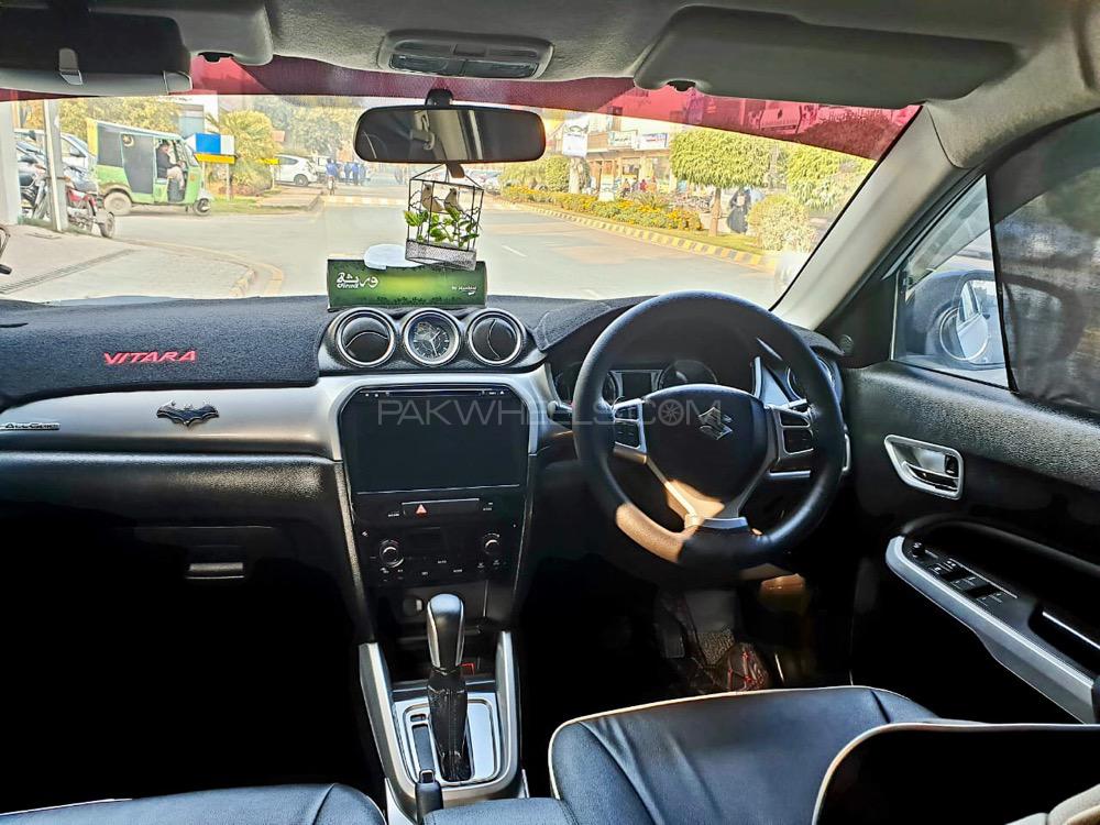 Suzuki Vitara 2018 for Sale in Lahore Suzuki Vitara 2018 for Sale in Lahore Image-12